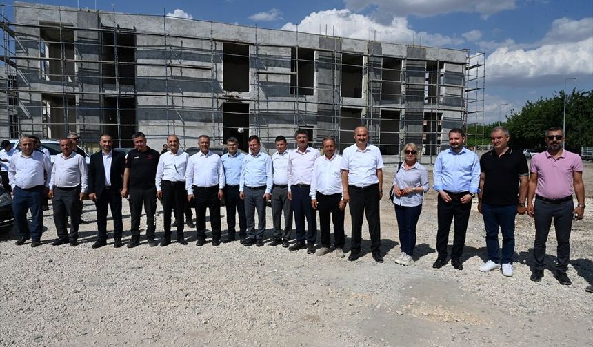 Vali Canalp, Batman AMATEM inşaatını inceledi: Bağımlılıkla