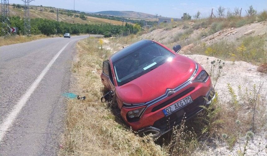 Üçgöz Köyü Yakınlarında Kaza Meydana Geldi