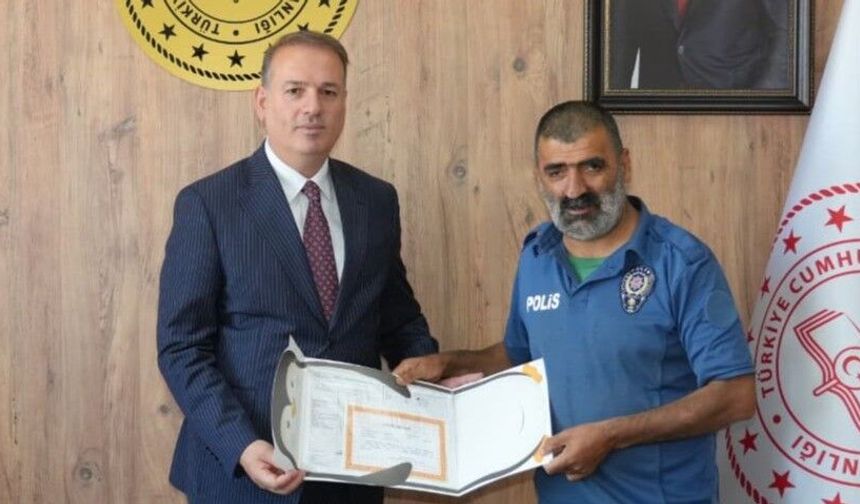 Adıyaman'ın Sevilen İsmi Karne Heyecanı Yaşadı