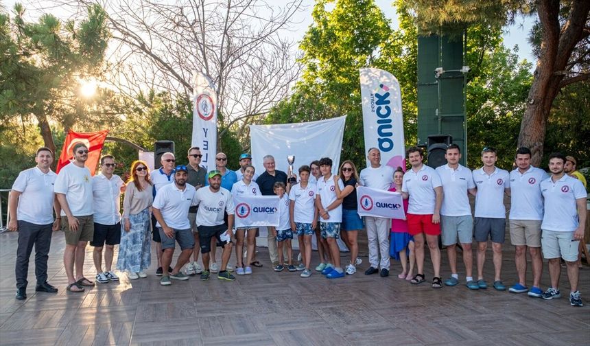 Heybeliada’da Quick Sigorta ekipleri yelken birincilik ve ikincilik