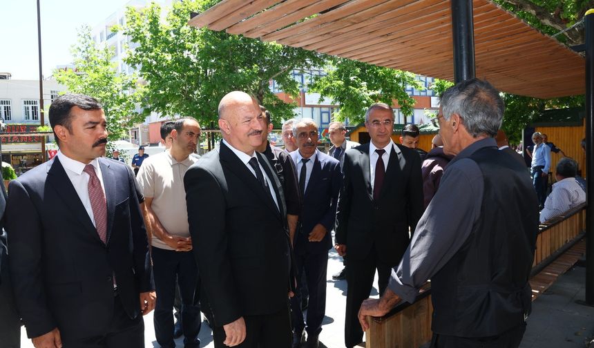 Vali Abdullah Küçük Kahta Esnafıyla Buluştu