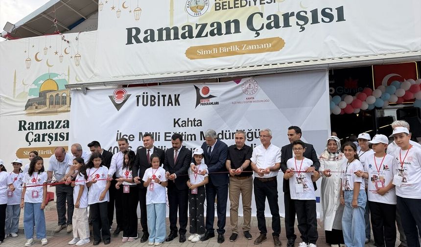 Kahta’da öğrenciler 54 projeyle bilim sergisi sundu