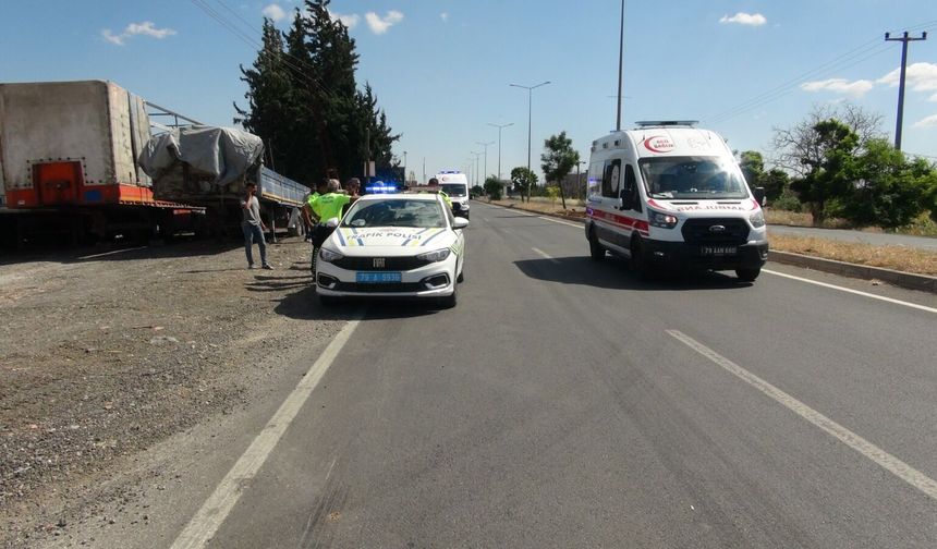 Kilis'te Ters Yöne Giren Araç Kaza Yaptı: 1 Kişi Yaralandı