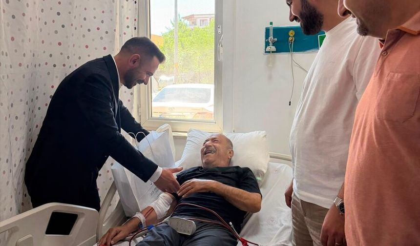 Kozluk'ta Babalar Günü'nde hastalara moral