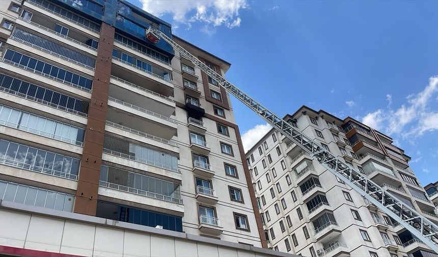 Mardin'deki apartman dairesi yangını kontrol altına alındı