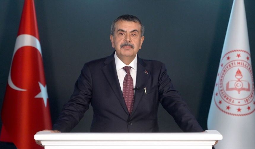 Bakan Tekin'den Maarif Ailesine Sağlıklı ve Huzurlu Hafta Dileği