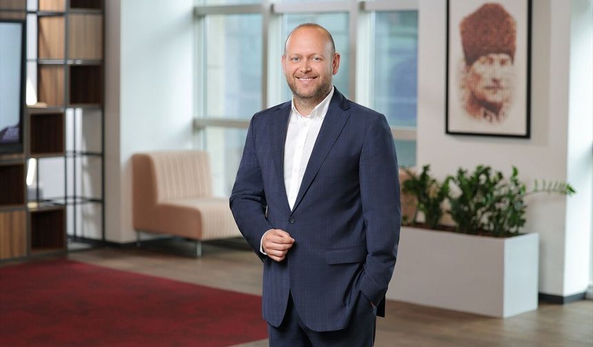 Yiğit Berik, Sanofi'nin Avrasya Nadir Hastalıklar Direktörlüğünde.