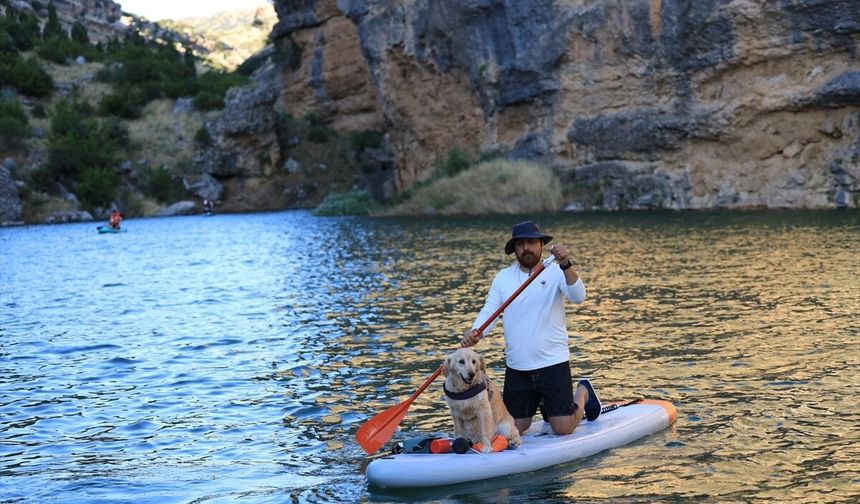 Fırat'ın Manzarası Eşliğinde Takoran Vadisi'nde SUP Keyfi