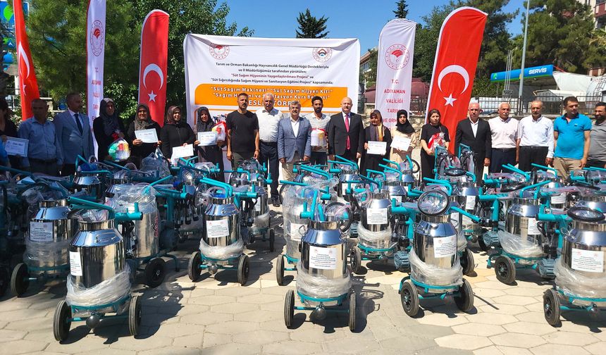Adıyaman'da depremzede üreticilere hayvancılık desteği sağlandı