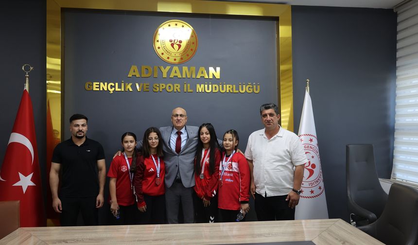 Adıyamanlı güreşçiler madalyaya doymadı