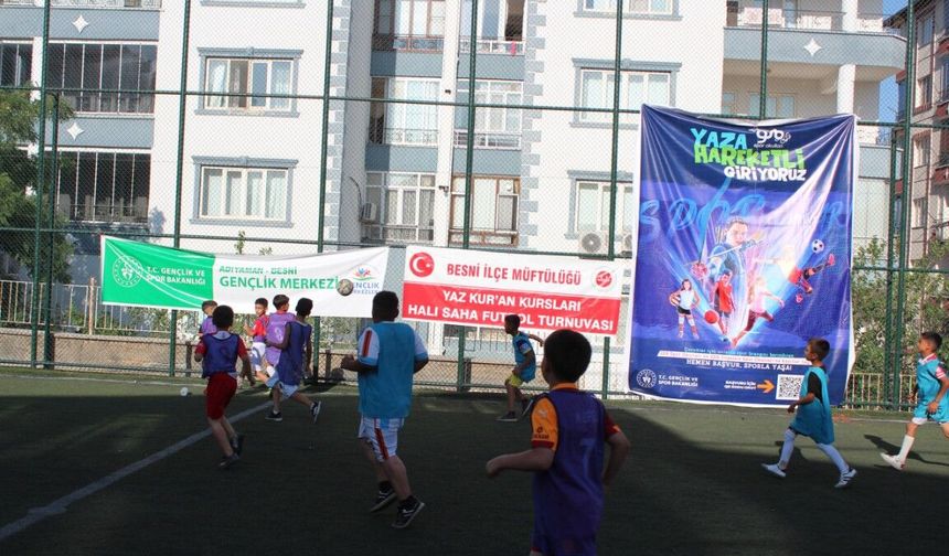 Besni'de 35 takımın katıldığı Yaz Kur'an Kursları Futbol Turnuvası başladı