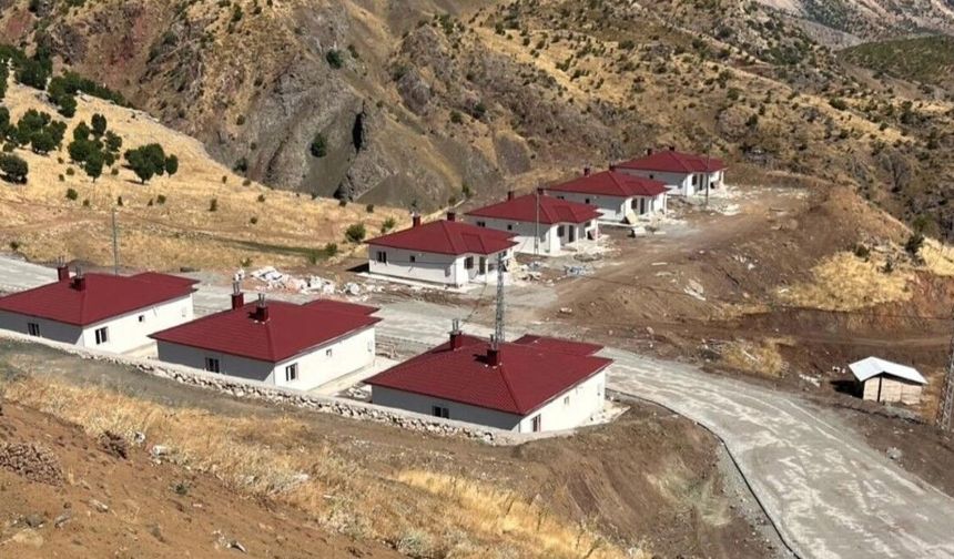 İnlice'de Deprem Konutlarında Çalışmalar Sürüyor