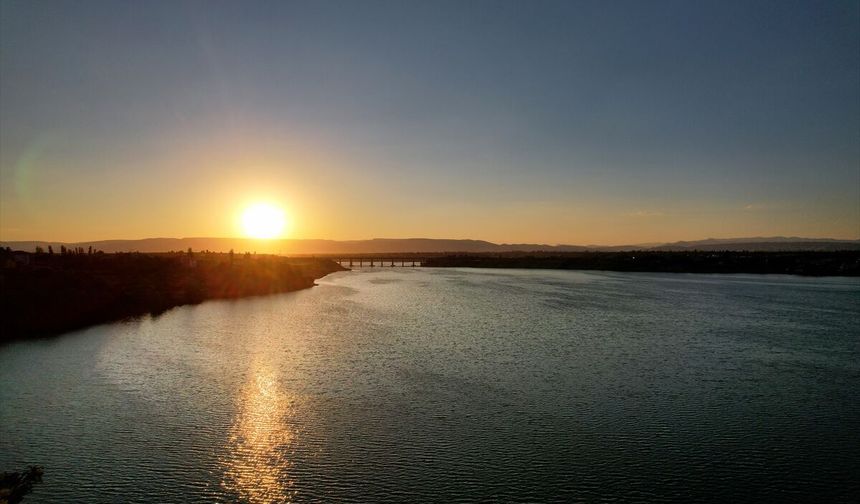 Malatya'da Tohma Köprüsü Gün Batımında Hayran Bıraktı