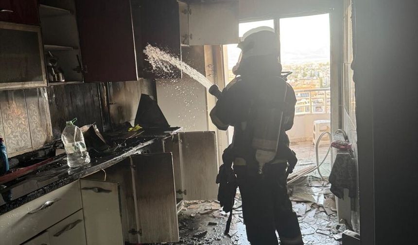 Kızıltepe'de Çıkan Apartman Yangını Hasara Yol Açtı