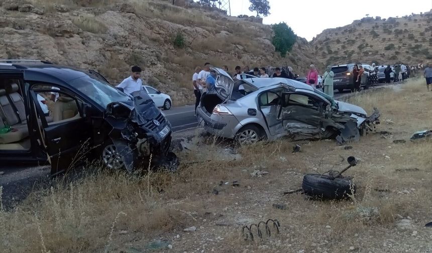 Midyat-Nusaybin Yolunda Kaza: 5'i Çocuk 8 Yaralı