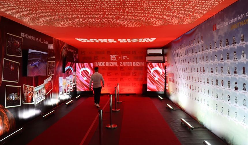 Şanlıurfa'da 15 Temmuz Anma Çadırı Ziyarete Açıldı