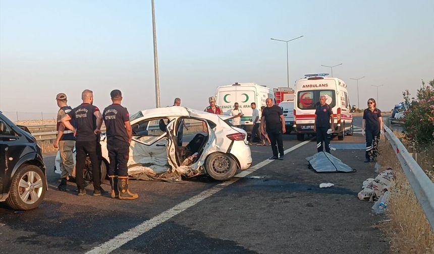 Birecik'te kaza: 2 ölü, 8 yaralı