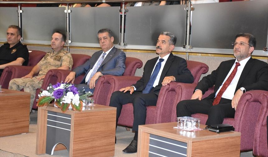 Şırnak'ta 15 Temmuz'da Birlik ve Demokrasi Mesajı Verildi.