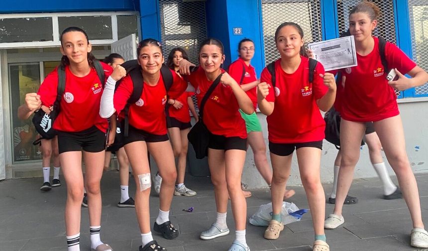 Adıyaman'ın Genç Efeleri Türkiye Yarı Finalinde