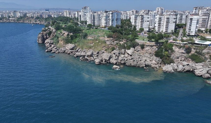 Antalya Falez Parkı'nda Denize Atık Su Karıştı