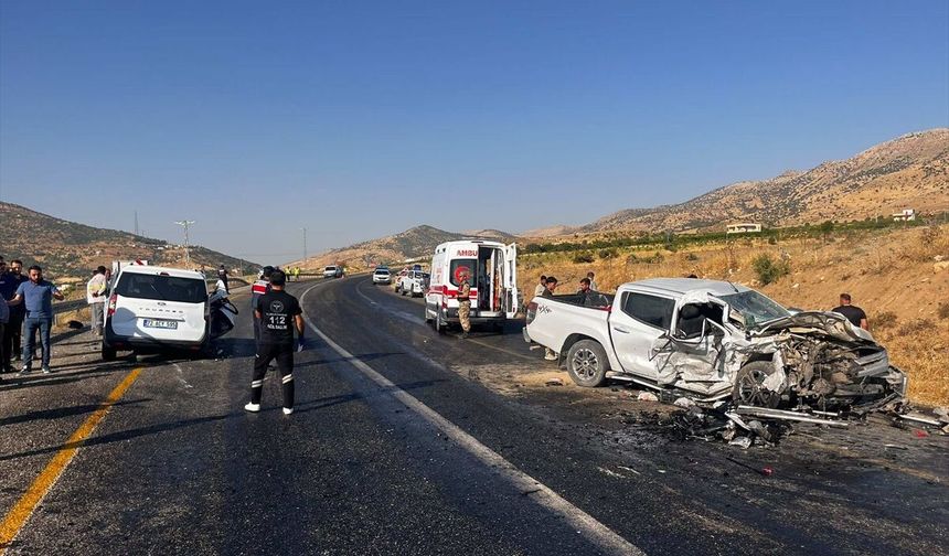 Gercüş'te Çarpışmada 7 Kişi Yaralandı