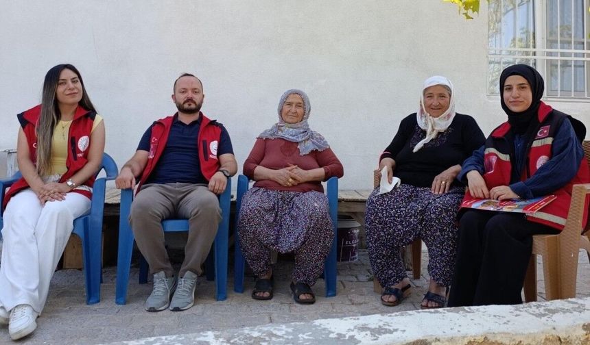 Devlet Besni’de Yalnız Yaşayan Yaşlıları Yalnız Bırakmıyor