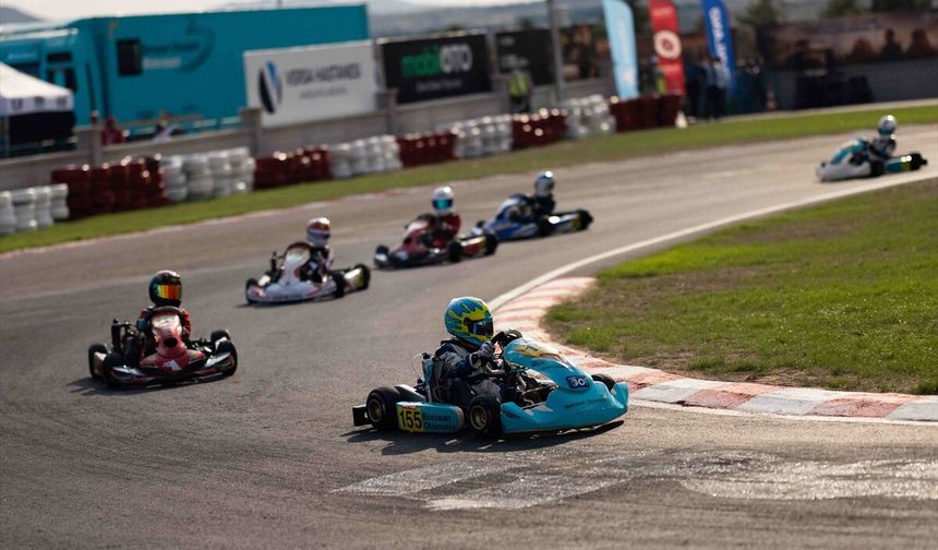 BOM Karting Takımı Kapadokya'da Üç Dereceyle Zirvede