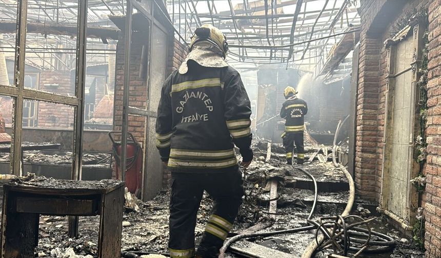 Gaziantep'te Restoran Yangını Kontrol Altında