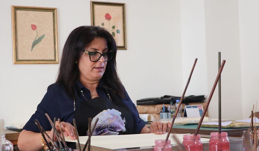Gurbetçi Kadın Ebru Sanatını Almanya'ya Taşıyor