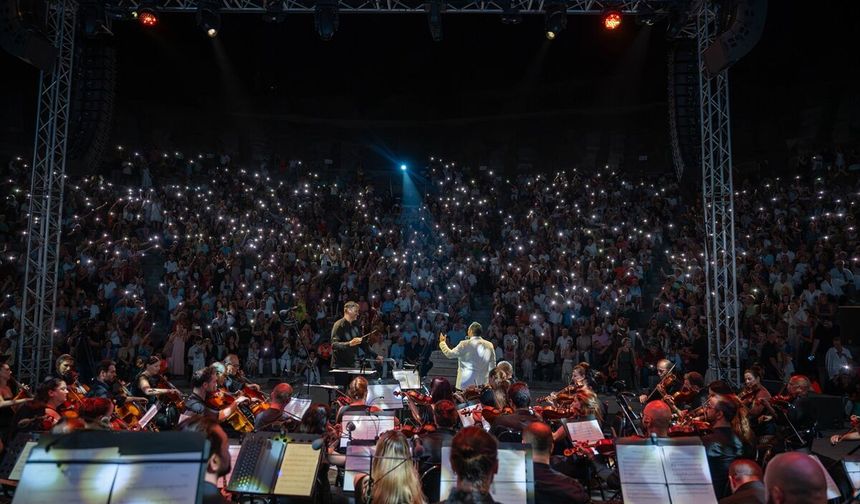 Limak Filarmoni Orkestrası Bodrum Antik Tiyatro'yu Coşturdu