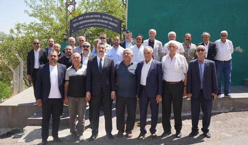 Mazbatasını Alan MHP Yönetimi Zey Köyü'nde Dua Etti