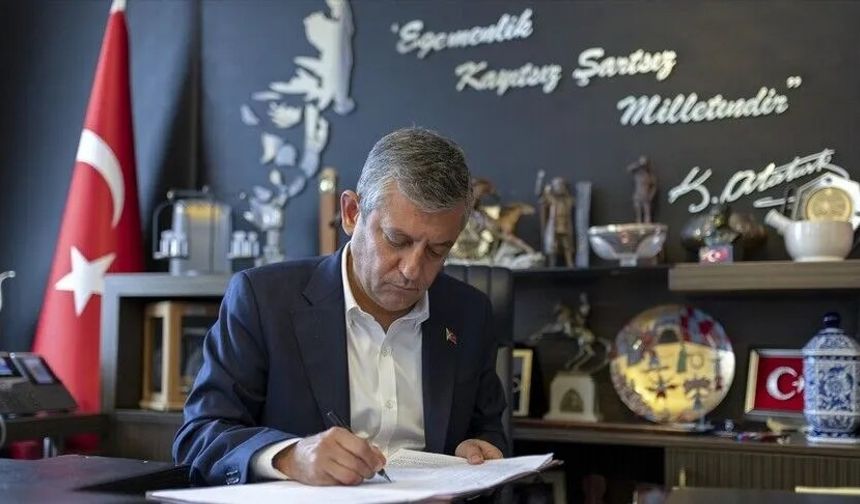 Özgür Özel'den Kanun Teklifine Destek Vurgusu