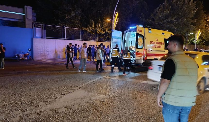 Şanlıurfa Siverek'te 4 Araçlı Kazada 2 Kişi Yaralandı