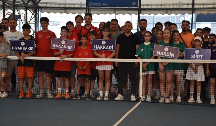 Şırnak'ta 90 Sporcu Tenis Müsabakalarında Yarışıyor