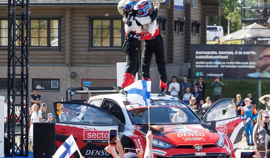 Toyota, Finlandiya Rallisi'nde podyumu domine etti