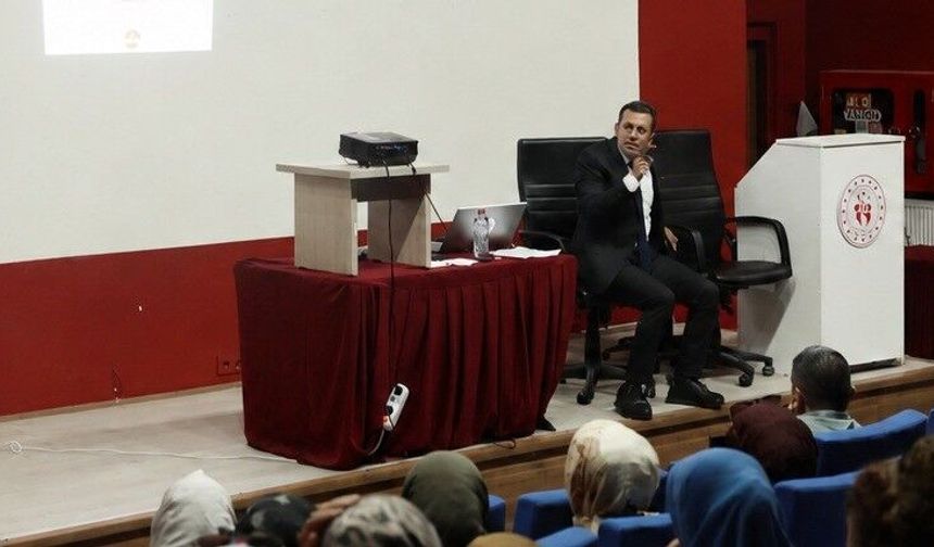 Adıyaman Gençlik ve Spor Personeline Protokol Eğitimi