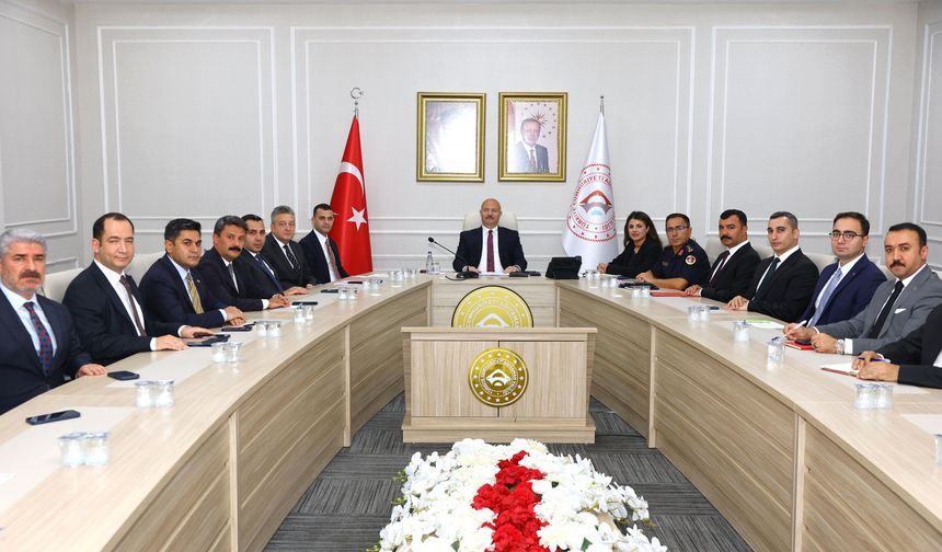 Adıyaman’da sahipsiz hayvanlar için alınacak tedbirler değerlendirildi