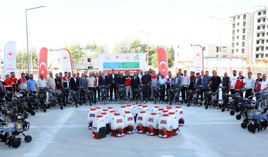 Adıyaman’da üreticilere 513 tarım ekipmanı dağıtıldı