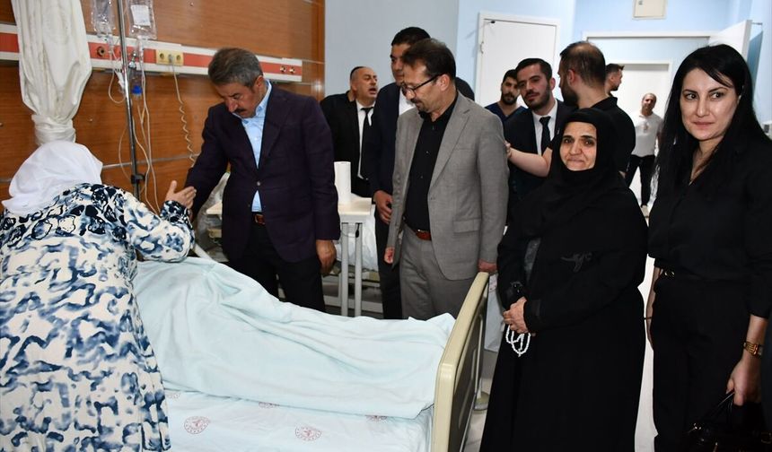 Milletvekili Tatar, Cizre'de Hasta Ziyaretinde Bulundu