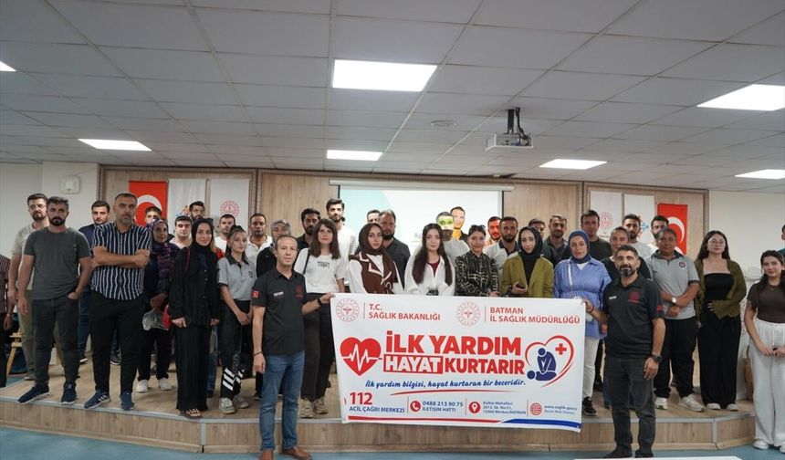 Batman'da Okul Personeline Acil Durum Eğitimi Verildi