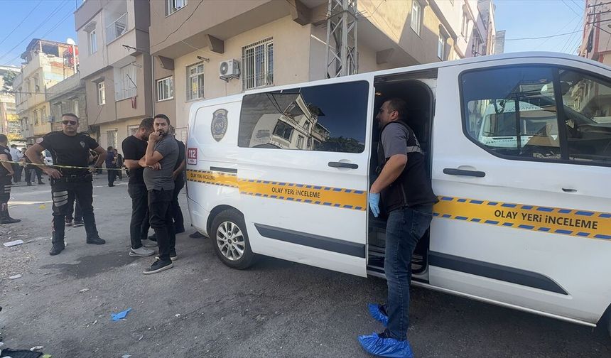 Gaziantep'te Eşini Öldürdükten Sonra Rastgele Ateş Açtı
