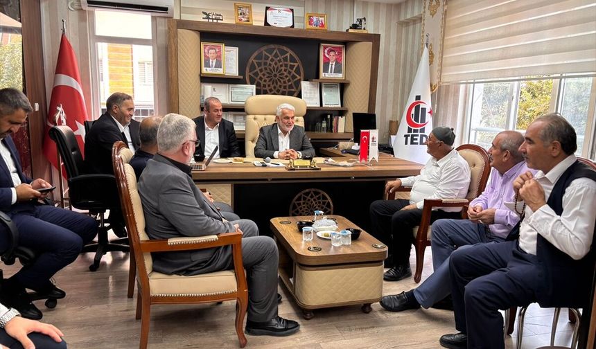 Yapıcıoğlu Siirt'te Vali ve Gençlerle Bir Araya Geldi