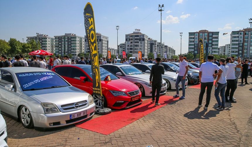 Diyarbakır'daki Festivalde Modifiye Araçlar Sergilendi