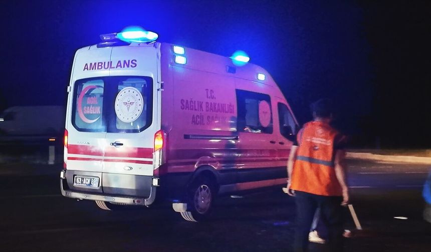 Siverek-Şanlıurfa Yolu'nda İki Otomobil Çarpıştı
