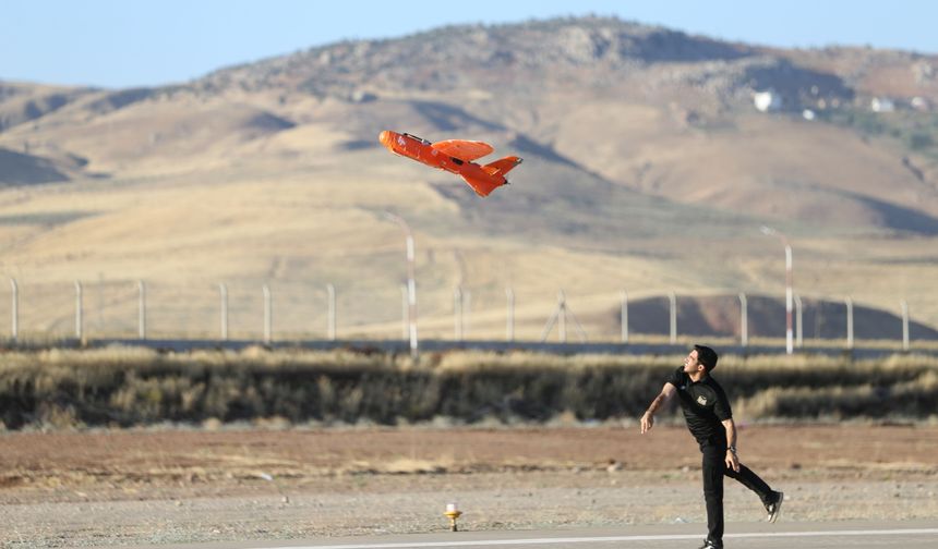 TEKNOFEST Siirt'te 'Avcı Drone' Mücadelesiyle Sürüyor