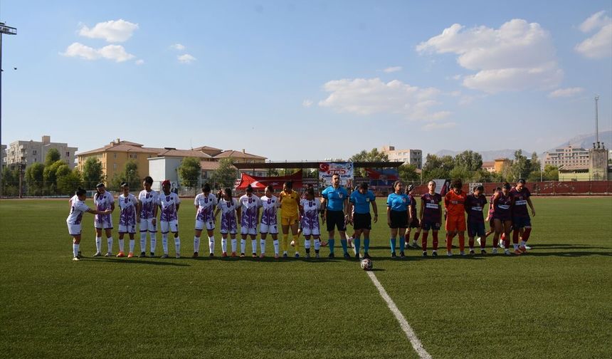 Şırnak Kadın Spor Kulübü, Gazikentspor'u 3-1 mağlup etti