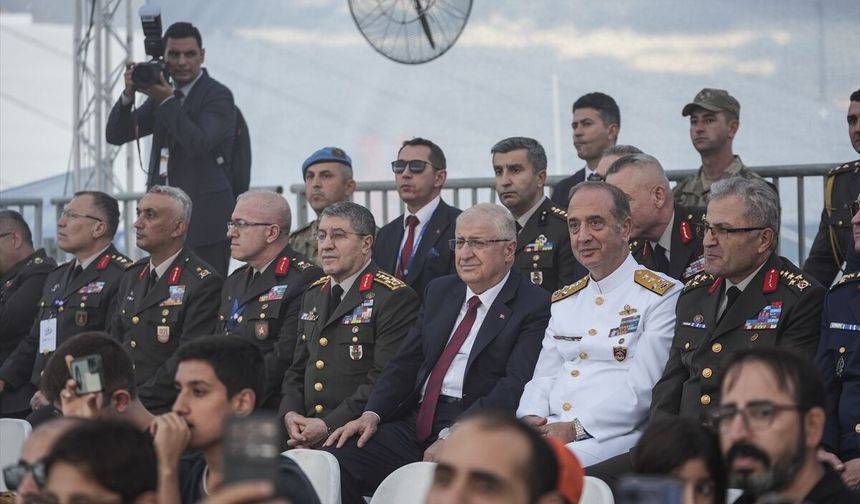 Şanlıurfa'da TEKNOFEST'e Bakan Güler'den Ziyaret