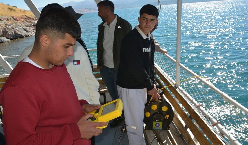 Van Gölü'nde Öğrencilere Su Altı Robot Eğitimi Veriliyor