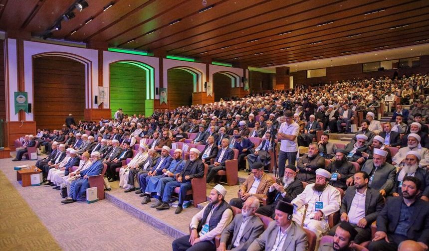 Alimler ve Medreseler Birliği Diyarbakır'da Toplandı