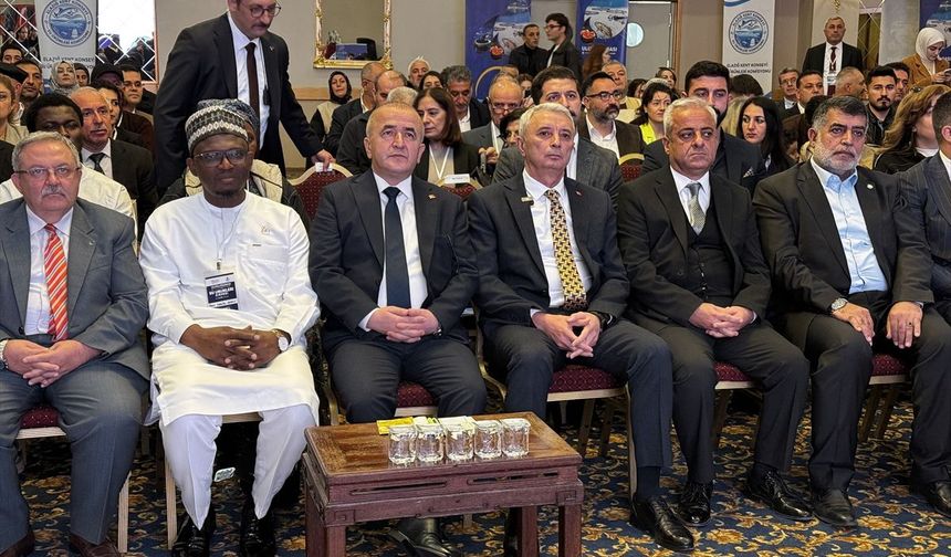 Elazığ'da Su Ürünleri Zirvesi'nde Sektör Temsilcileri Buluştu